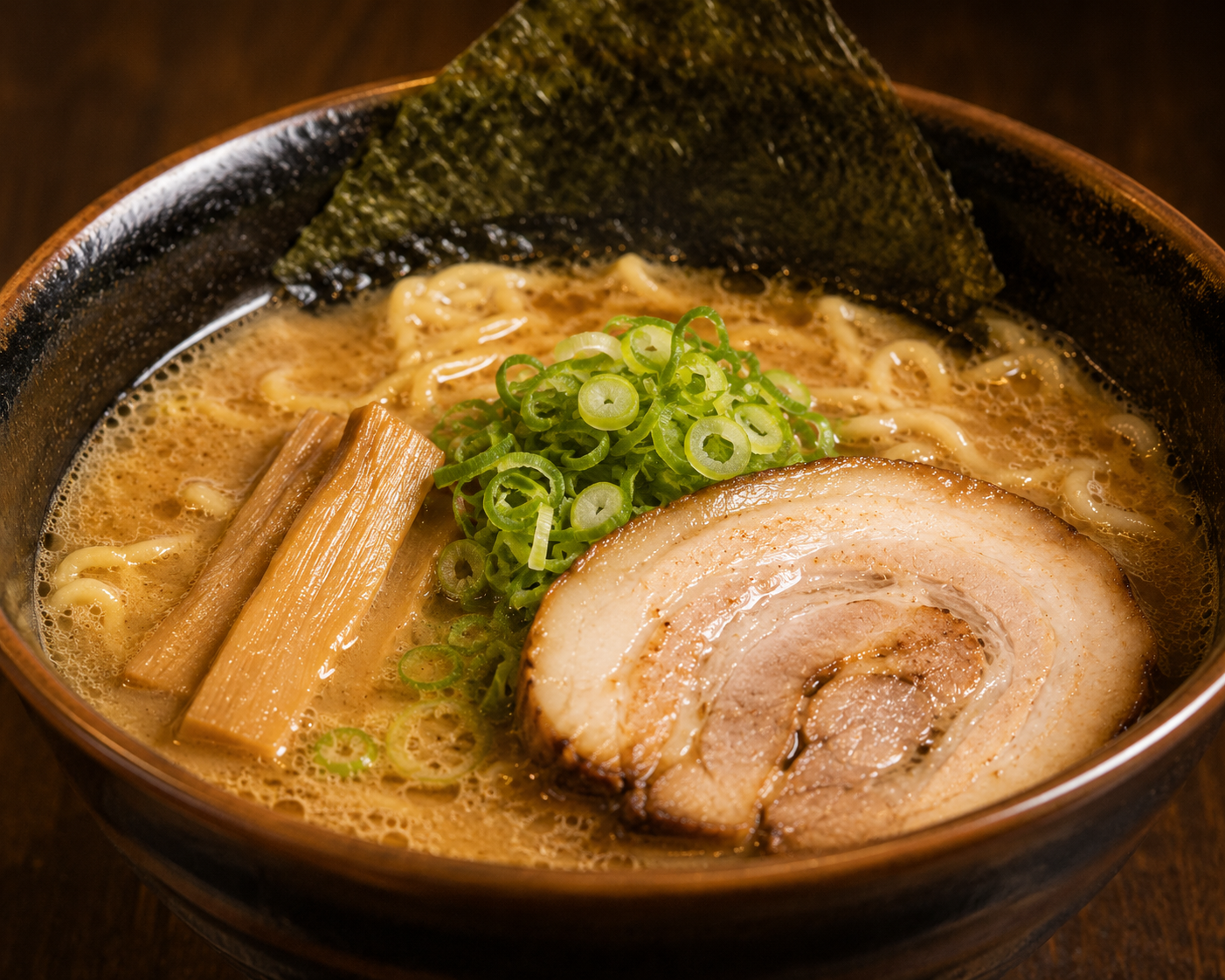 醤油豚骨ラーメン